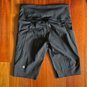 Lululemon biker shorts size 6